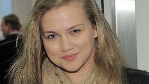 Agnieszka Kaczorowska lansuje się w butiku (FOTO)