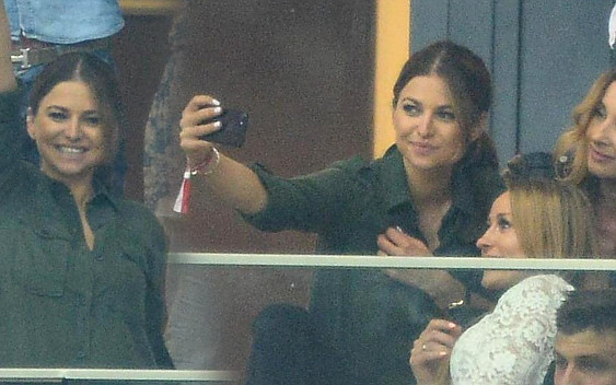 Dlaczego, prawdopodobnie, nie zrobisz sobie na ulicy selfie z Lewandowską?