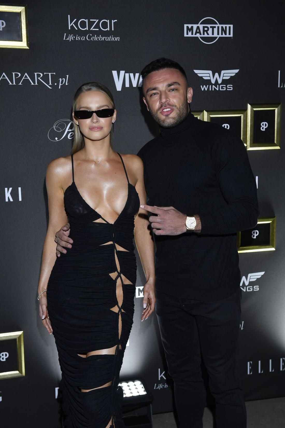 Karolina Pisarek-Salla, Roger Salla