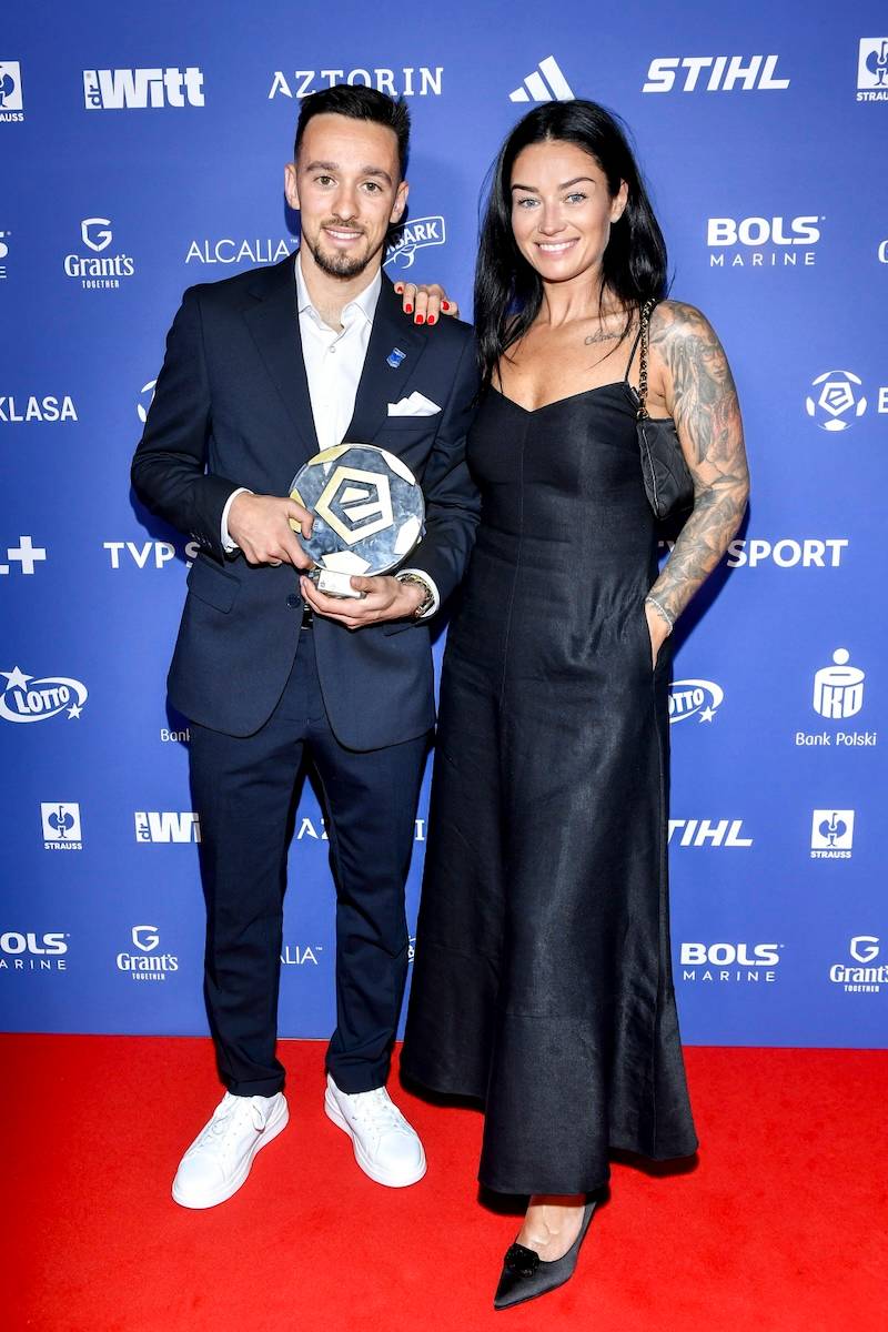 Gala Ekstraklasy 2025. Paulina Chylewska, Bart i Nicole Pniewski, Efthymis Koulouris z ukochaną w ciąży…