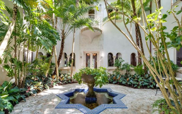 Lenny Kravitz sprzedaje willę! Cena zwala z nóg!