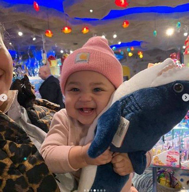 1. urodziny córeczki Kylie Jenner i Travisa Scotta – rodzice pokazali urocze zdjęcia Stormi