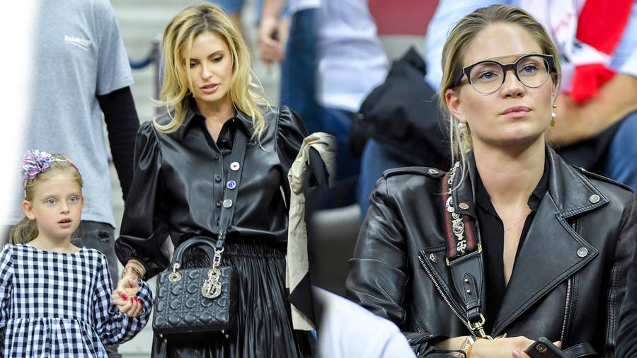 Mecz Polska- Austria: Lewandowska w krótkich szortach, Ślotała z narzeczonym i znani politycy