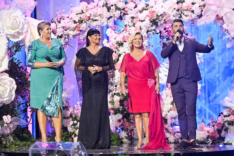 Festiwal Weselnych Przebojów 2024. Narożna w kilku stylizacjach, a Natasza Urbańska w totalnej czerni