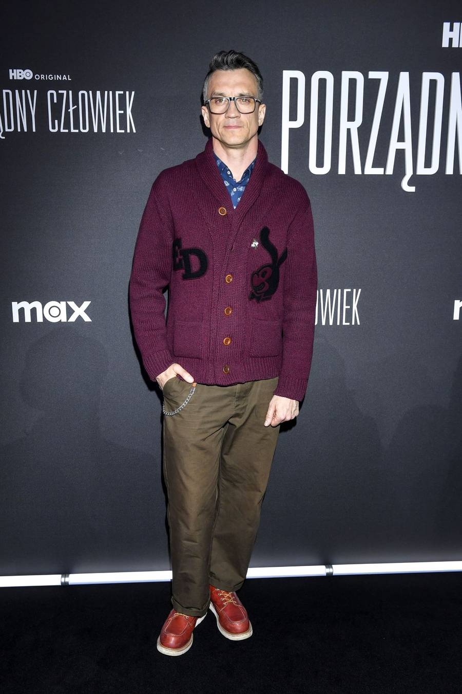 Gwiazdy na pokazie serialu “Porządny człowiek”. Zakochani Czeczot i Gorczyca, Kuna z ukochanym…(FOTO)