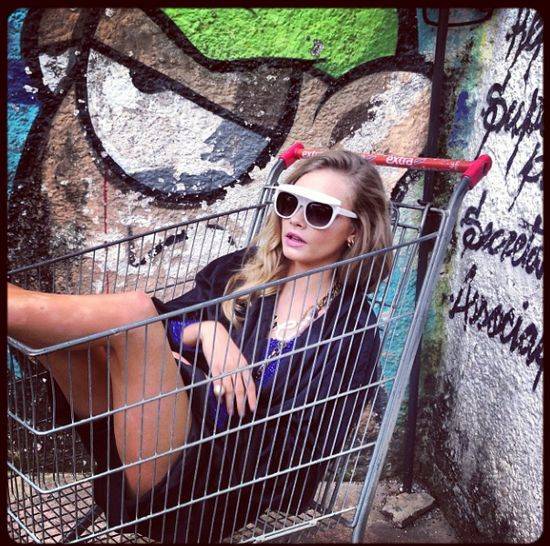 Cara Delevingne, modelka z łuszczycą robi ogromną karierę