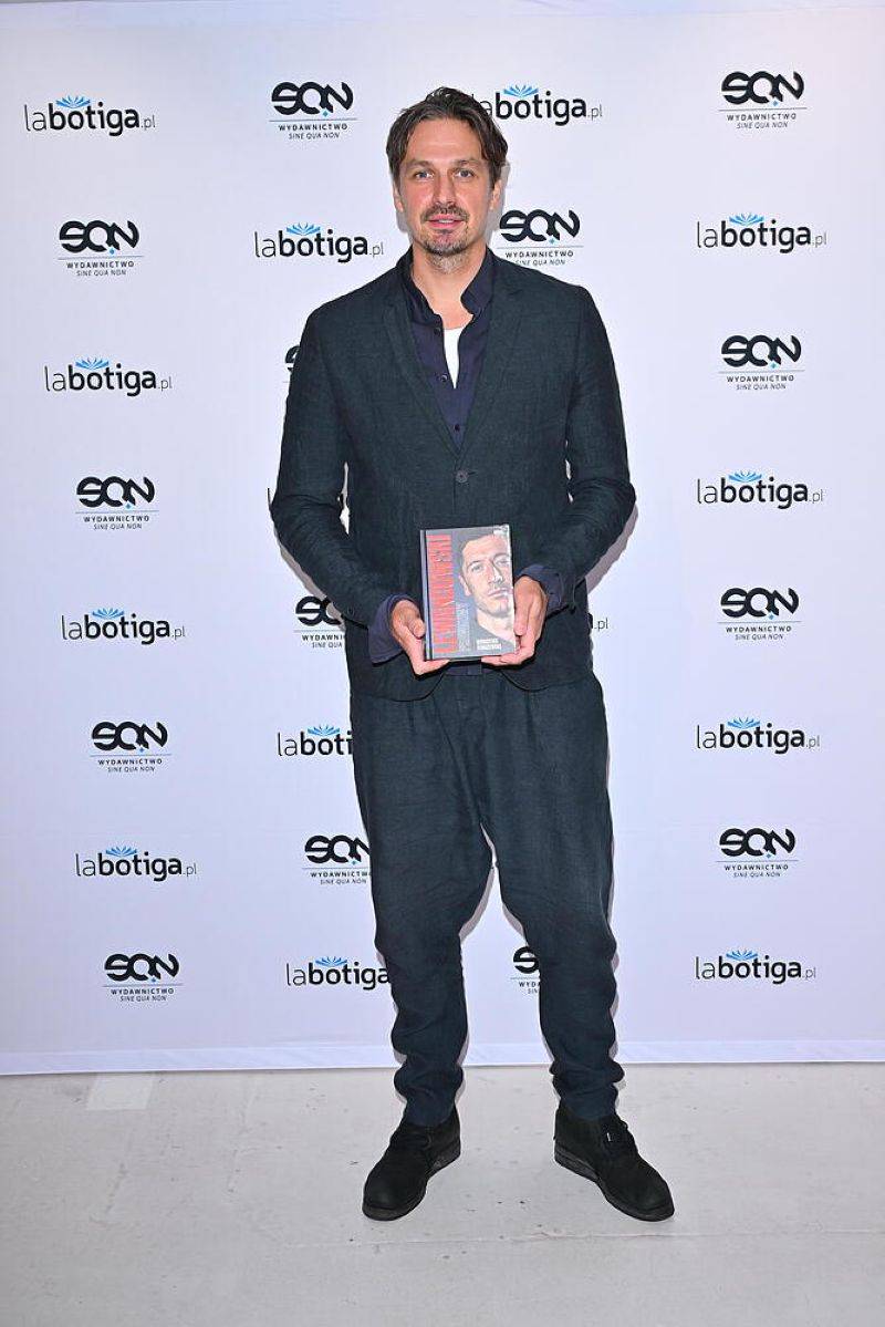 Gwiazdy na premierze książki “Lewandowski prawdziwy”! Radosław Majdan, Rzeźniczak z żoną…(FOTO)