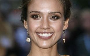 Alba nie chce być Latynoską