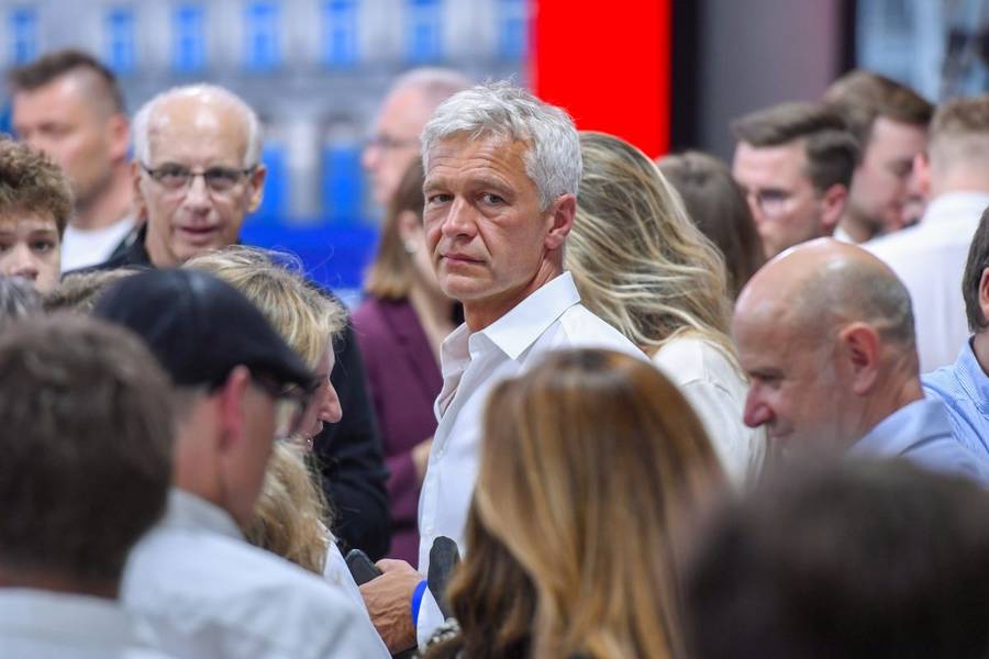 Poznali się w wieku 7 lat. Żebrowski pojawił się na wieczorze wyborczym Trzaskowskiego