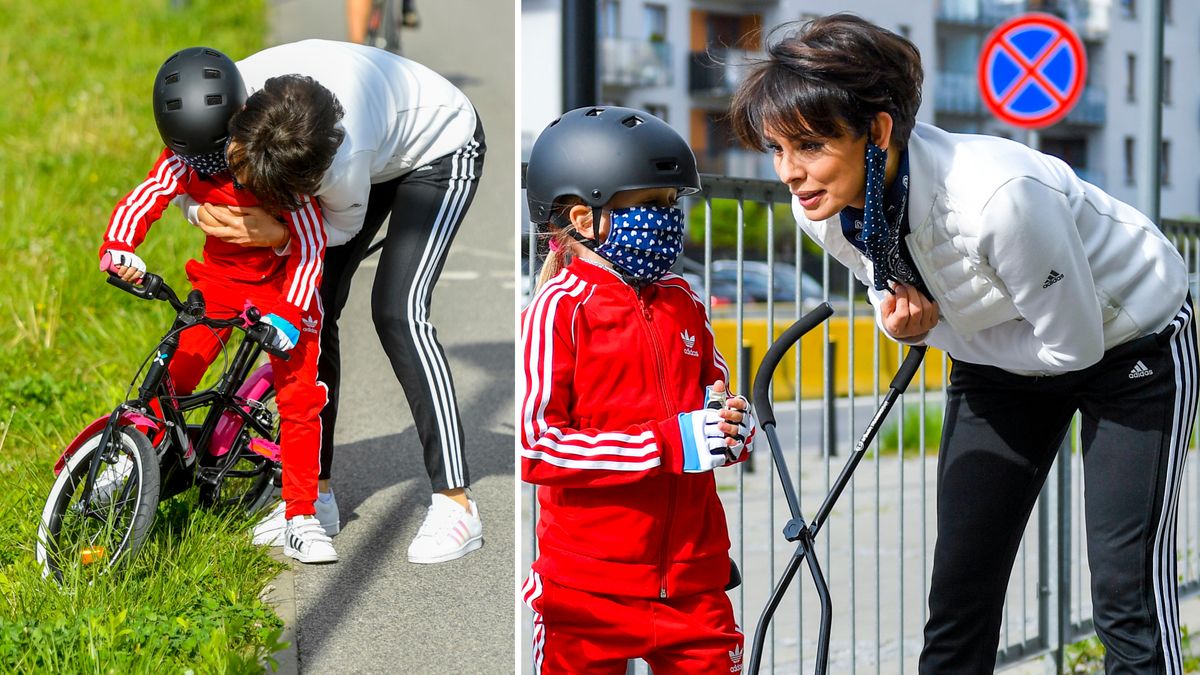 Dorota Gardias uczy córkę jeździć na rowerze