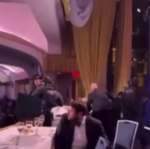 Padły strzały podczas występu Donalda Trumpa na gali, fot. X