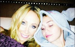 Miley Ray Cyrus z mamą (FOTO)