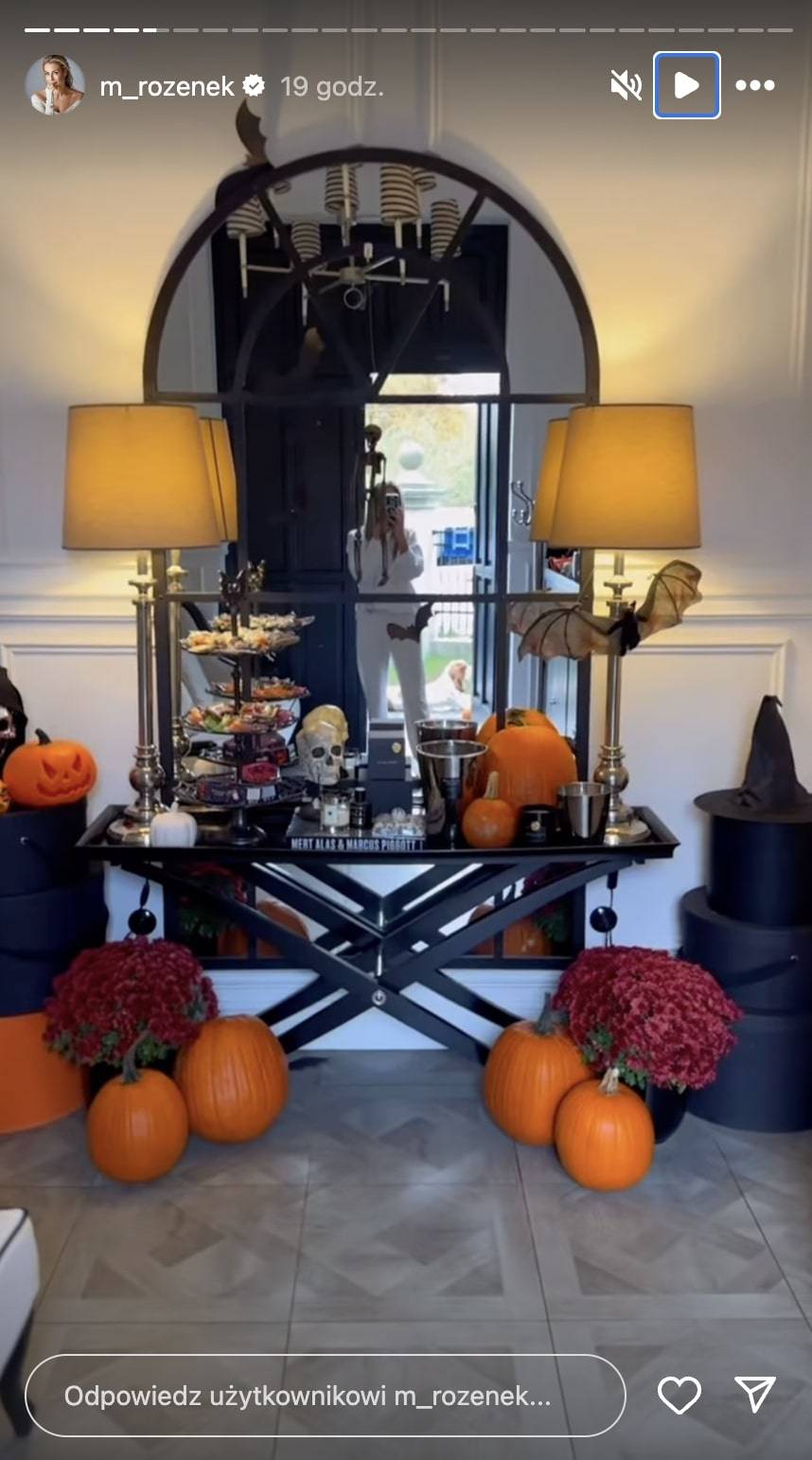 Małgorzata Rozenek-Majdan z przytupem świętuje HALLOWEEN! Dekoracje willi godne filmu HOLLYWOOD? (FOTO)