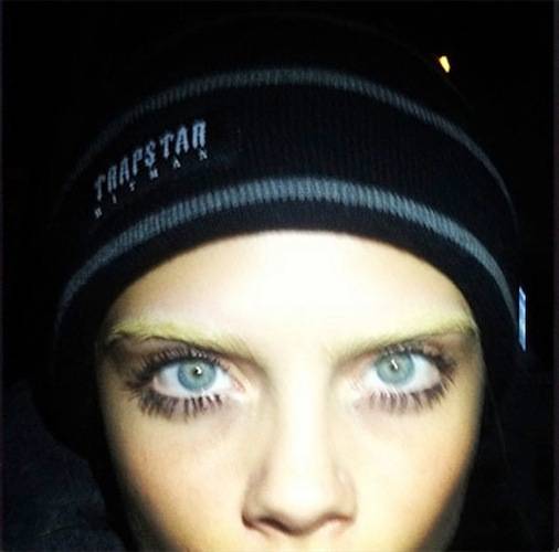 Gwiazdy z rozjaśnionymi brwiami