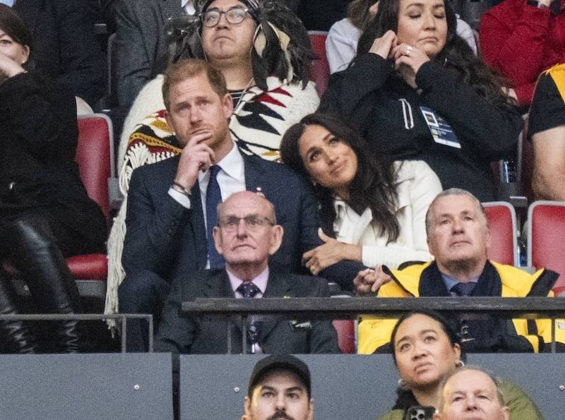 Harry i Meghan zachwycili na uroczystej gali! Nie ograniczali się w okazywaniu czułości (FOTO)