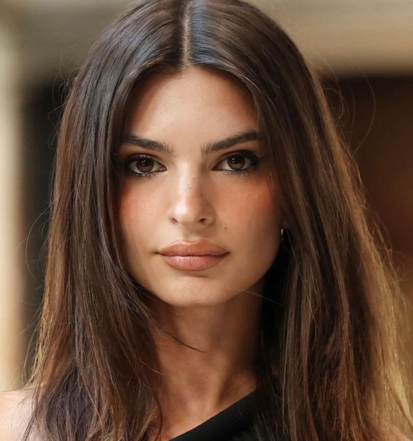 Wolę poprzednią Emily :(