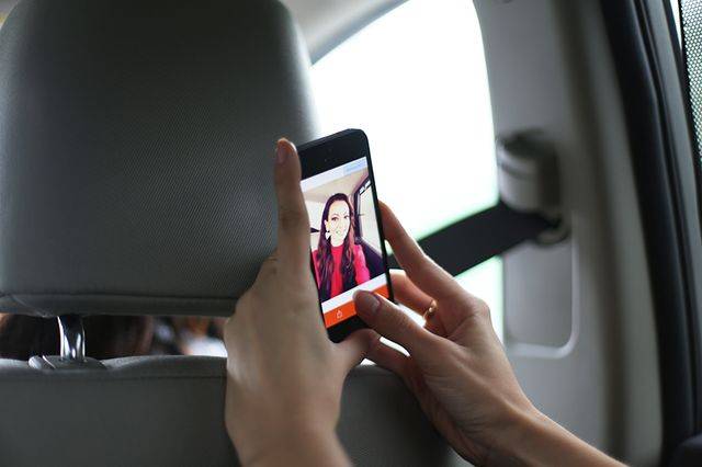 Ada Sztajerowska na lotnisku