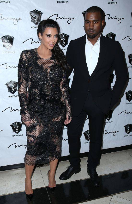 Tak wyglądali Kim i Kanye, gdy zaczęli ze sobą chodzić – oboje PRZYTYLI od tamtego czasu