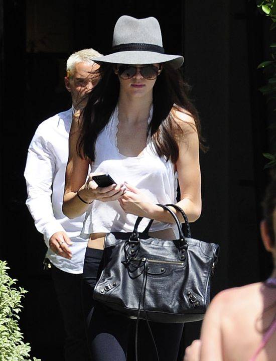 Kendall Jenner w drodze do salonu fryzjerskiego