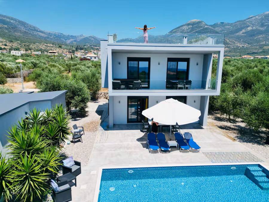 Grecka Willa Robert Gawlińskiego/zdjęcie ze strony airbnb.pl