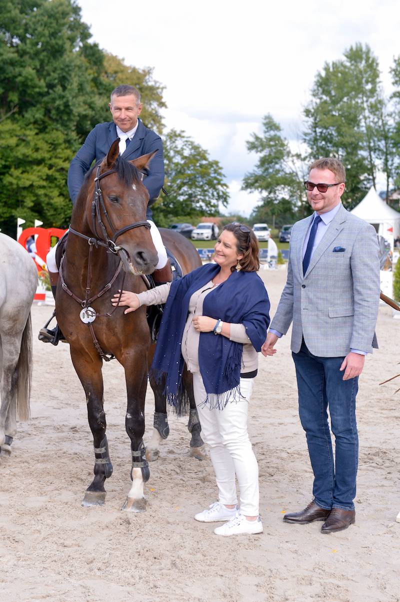 Książę Jan Lubomirski opowiedział o swoich świętach na zamku: “Oczywiście nie może zabraknąć wódki”
