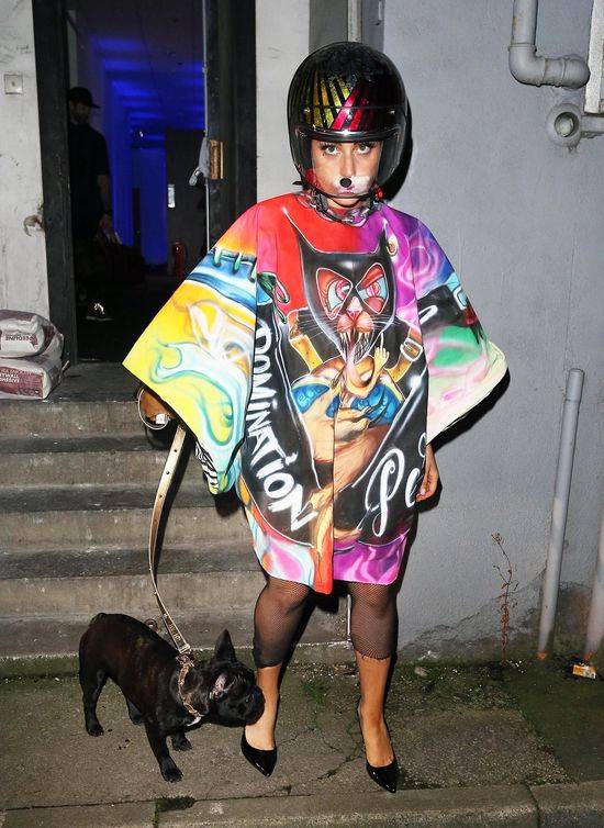 Dziwne stroje Lady Gagi