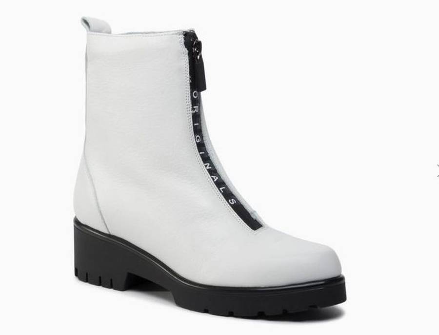 W CCC 20% TANIEJ z okazji Black Week – botki, kozaki i buty sportowe