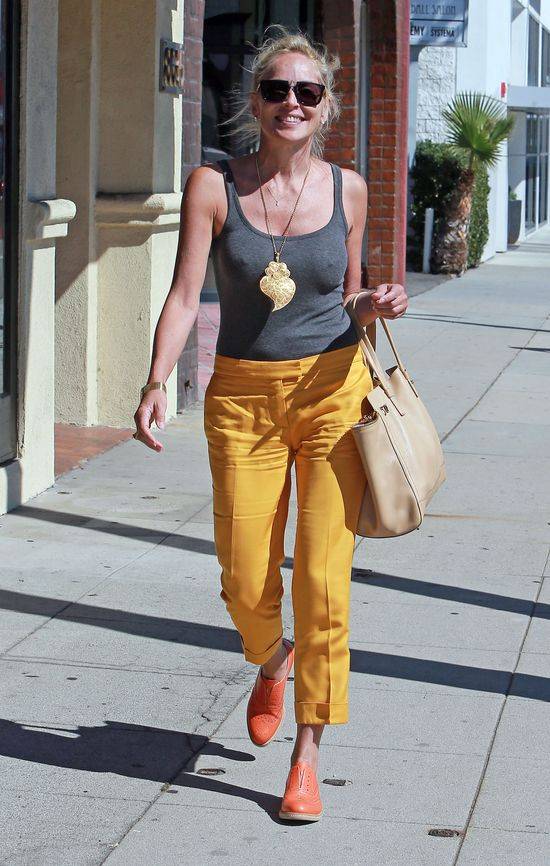 Jak trzyma się Sharon Stone?