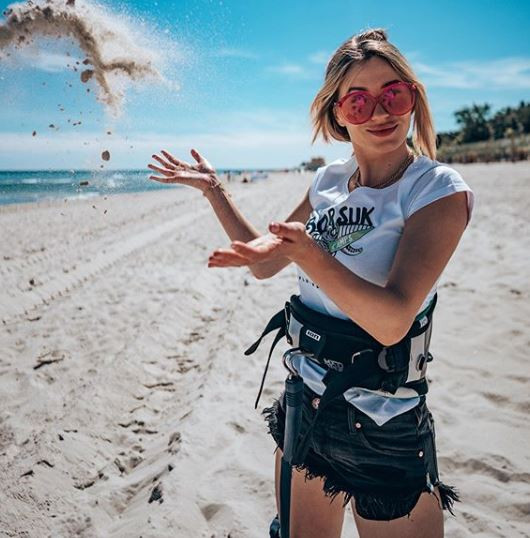 Z Marceliną Zawadzką nad polskim morzem