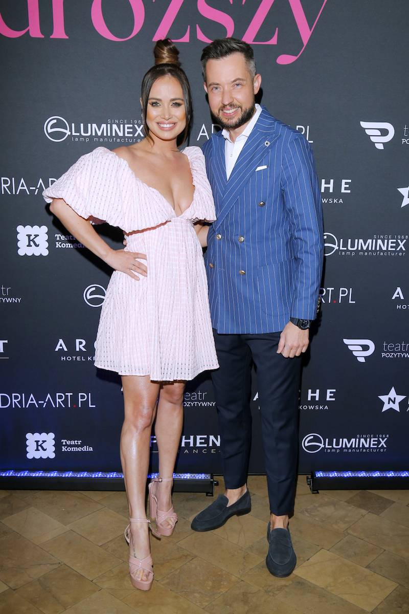 Premiera spektaklu “NajDroższy”. Katarzyna Bujakiewicz i Mirosław Zbrojewicz wrócili na salony