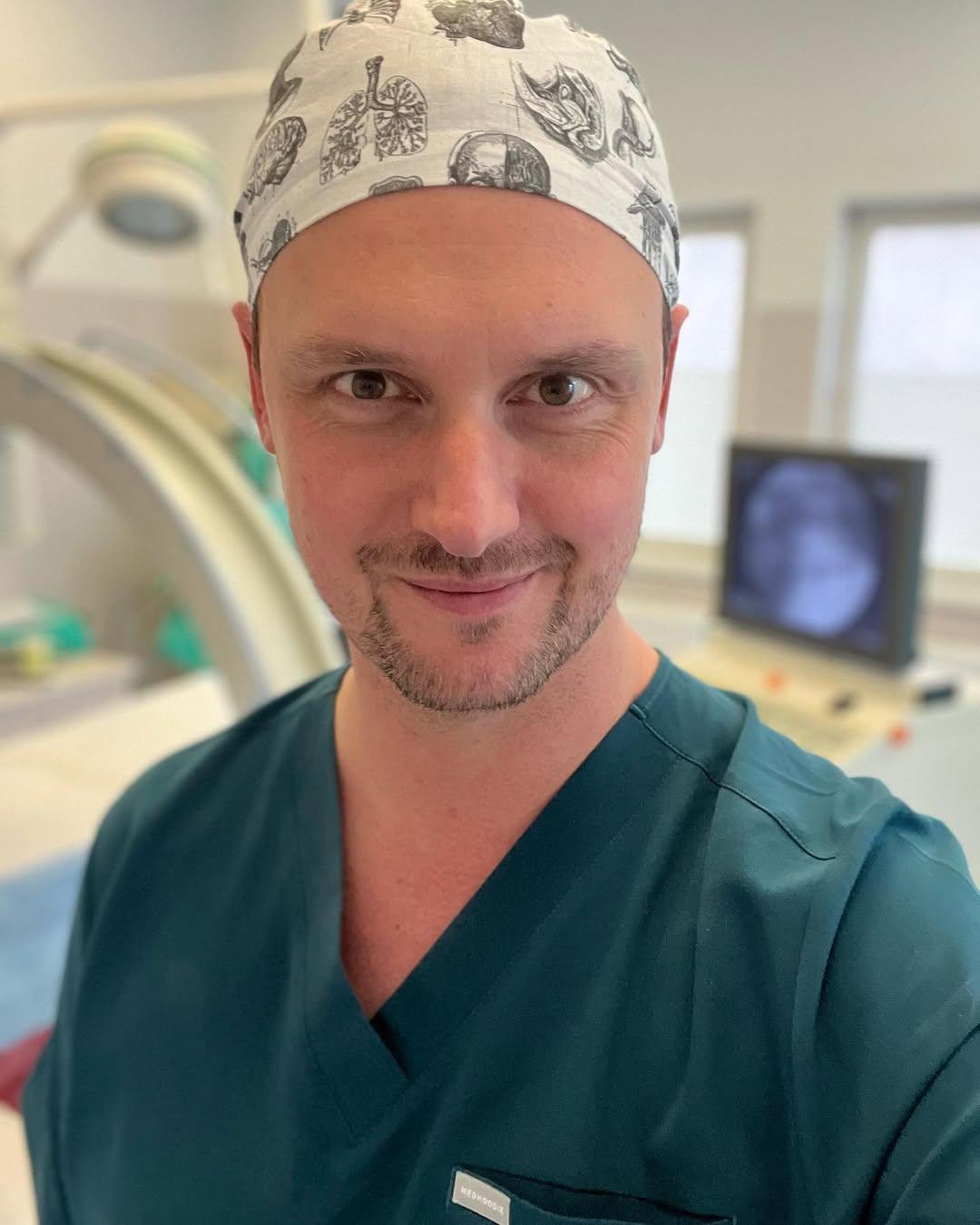 Doktor Łukasz Grabarczyk, fot. Instagram.