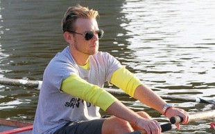 Dawid Woliński wiosłuje na Wiśle (FOTO)