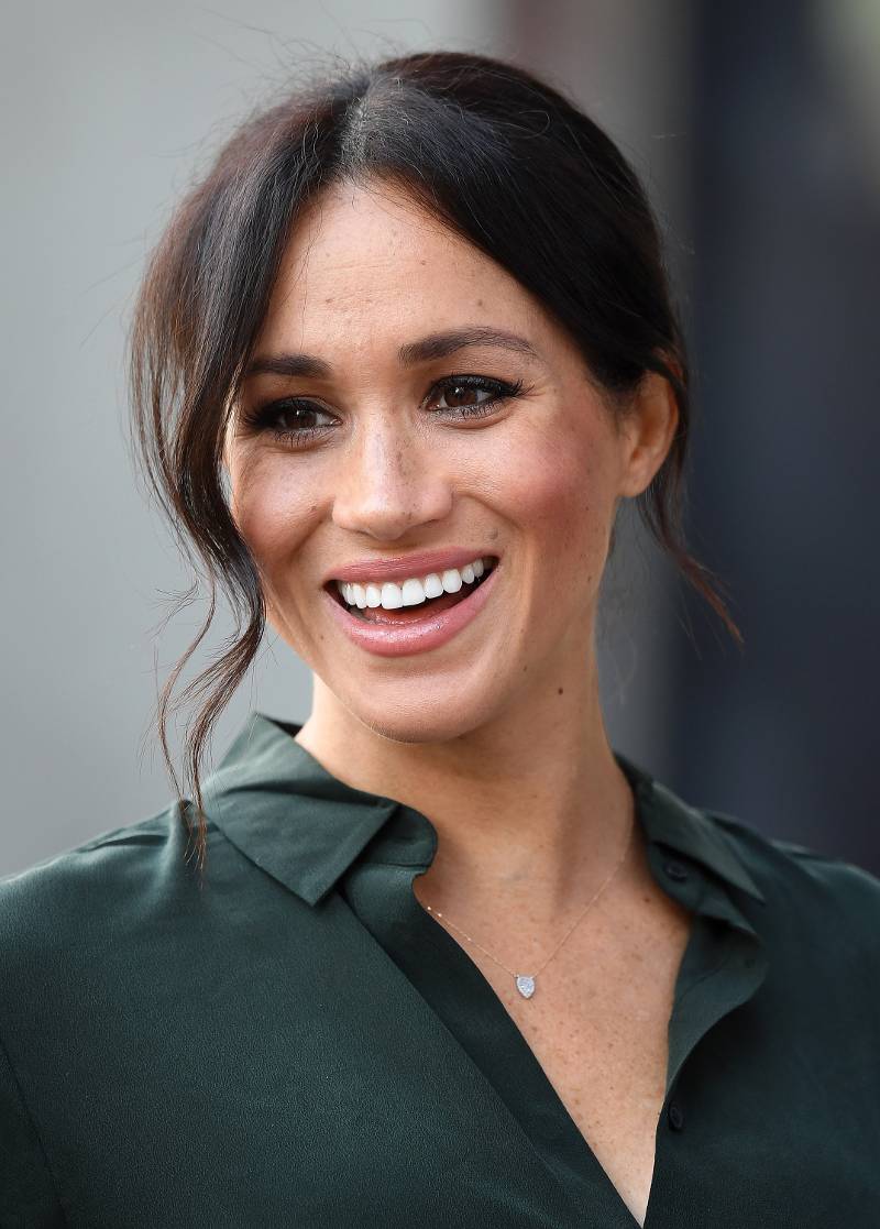 Meghan Markle złamała protokół i przyszła… w POGNIECIONEJ bluzce!
