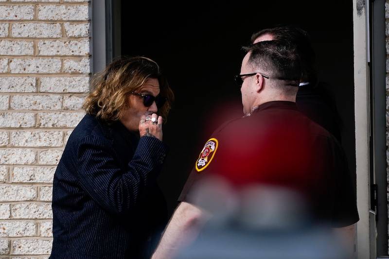 Johnny Depp pisał do przyjaciela o “gnijących zwłokach Amber”?!