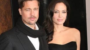 Bliźniaki Angeliny i Brada mają zespół Downa? (FOTO)