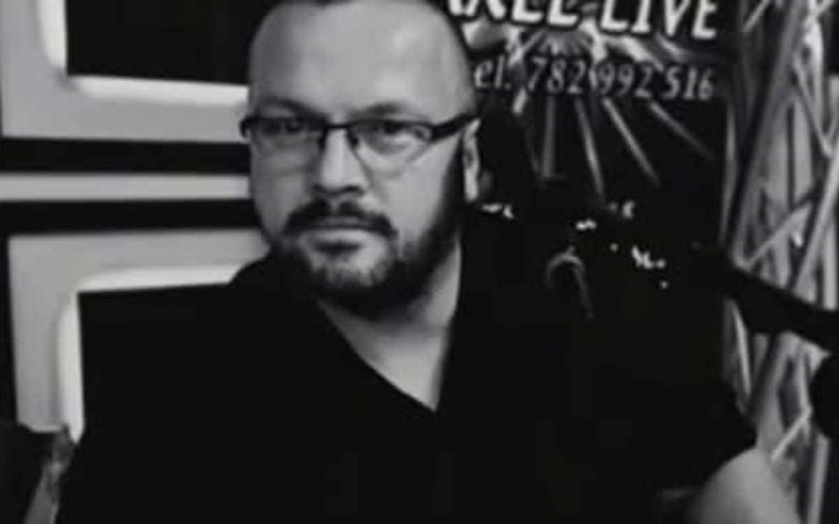 Zasłabł na scenie. Nie żyje. Mariusz Bieńkowski miał 44 lata