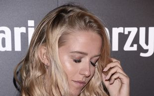 Jessica Mercedes w seksownej sukience od Zary na pokazie Przybylskiego (FOTO)