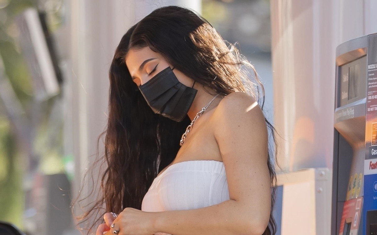 Kylie Jenner tankuje samochód. Pracownicy chyba ONIEMIELI, gdy to zobaczyli (ZDJĘCIA)