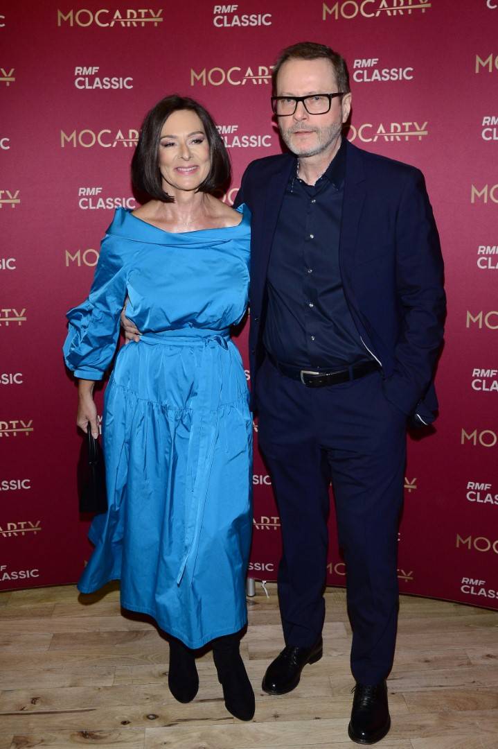 Gwiazdy na gali MocArty RMF Classic: Artur Żmijewski z żoną, córką i jej dziewczyną, Edward Miszczak z Anną Cieślak