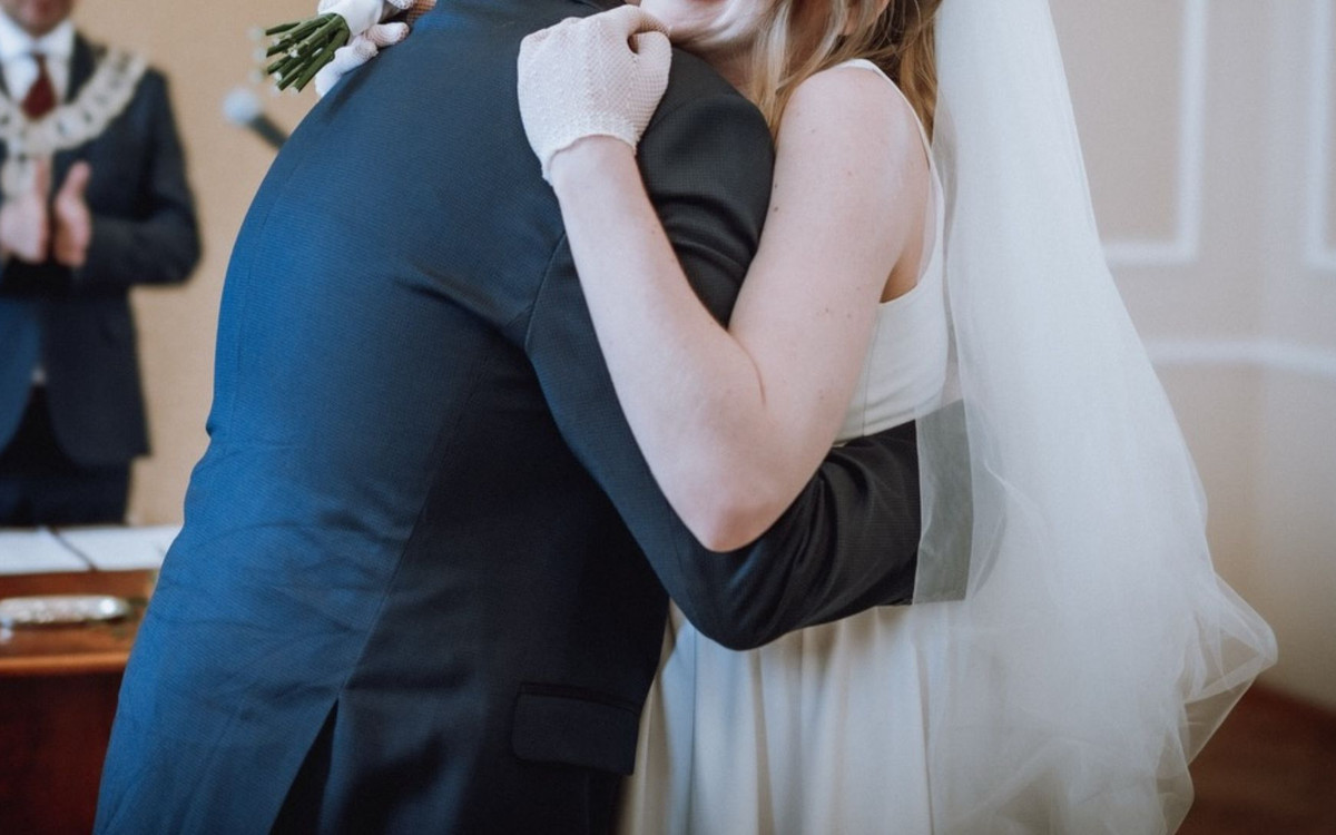 Gwiazda wzięła ślub w tajemnicy! Fani szaleją z radości. Lawina gratulacji w sieci