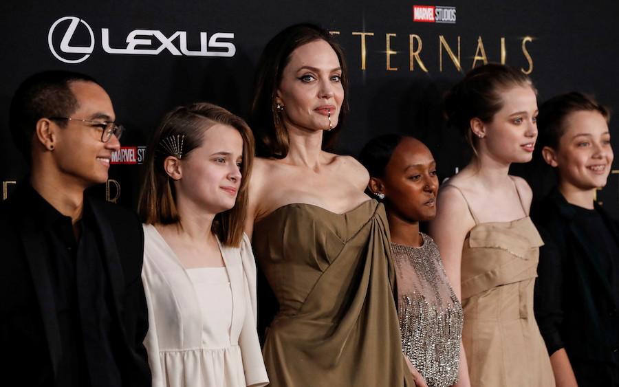 Angelina Jolie chwali się 14-letnią córką Vivienne. Podobna?