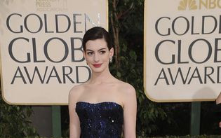 Anne Hathaway zrobi sobie piersi!