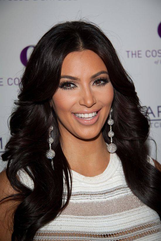 Jak zmieniała się twarz Kim Kardashian?