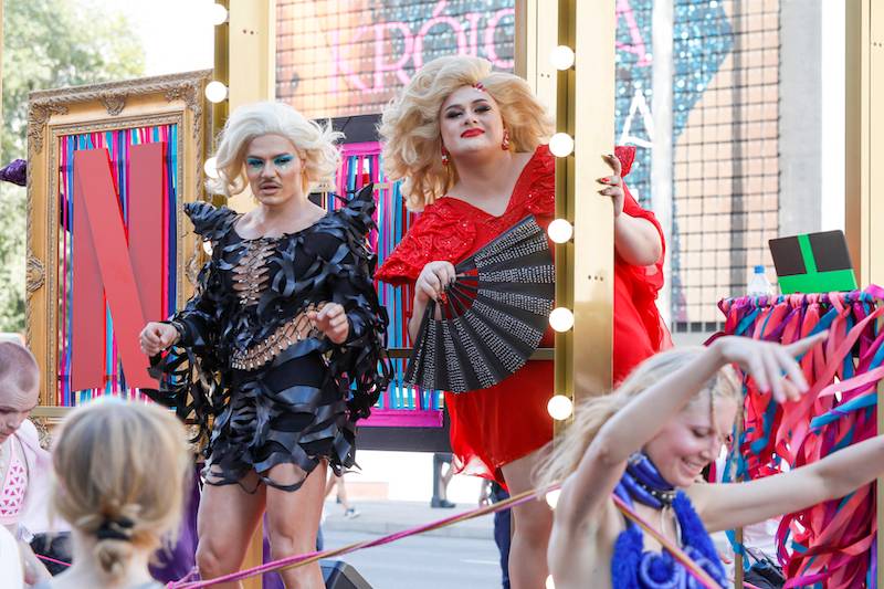 Parada równości w Warszawie. Rafał Trzaskowski na czele, przyjaciel Dody, Dżaga zabawiał tłum