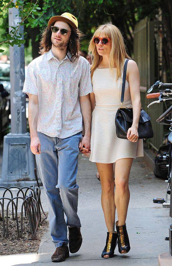 Zakochani Sienna Miller i Tom Sturridge
