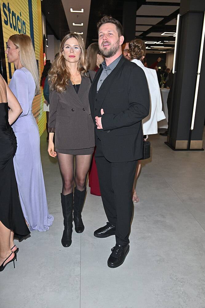 Antek Królikowski z partnerką fot. KAPiF