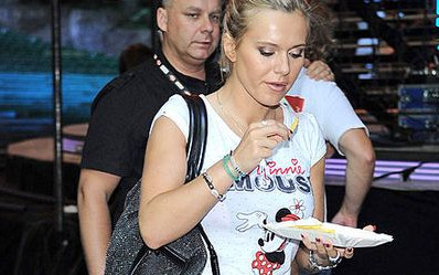 Doda w balerinach i z Myszką Minnie  (FOTO)