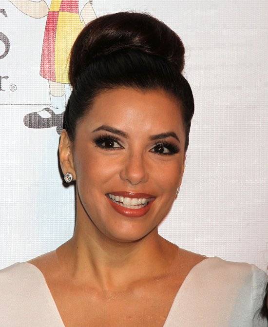 Eva Longoria w długiej sukni na gali charytatywnej