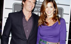 Cindy Crawford z mężem na czerwonym dywanie (FOTO)