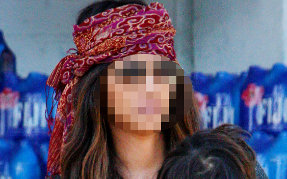 Na tych zdjęciach wygląda jak siostra Jacka Sparrow